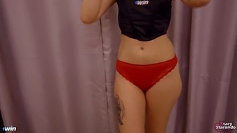 ¡hermanastro Y Hermanastra Se Involucran En Un Encuentro Sexual Caliente Durante La Sesión De Fotos!