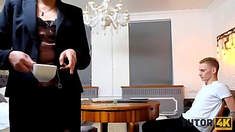 Russisk Milf-Lærer Janine Hard Viser Sin Intense Seksuelle Energi.